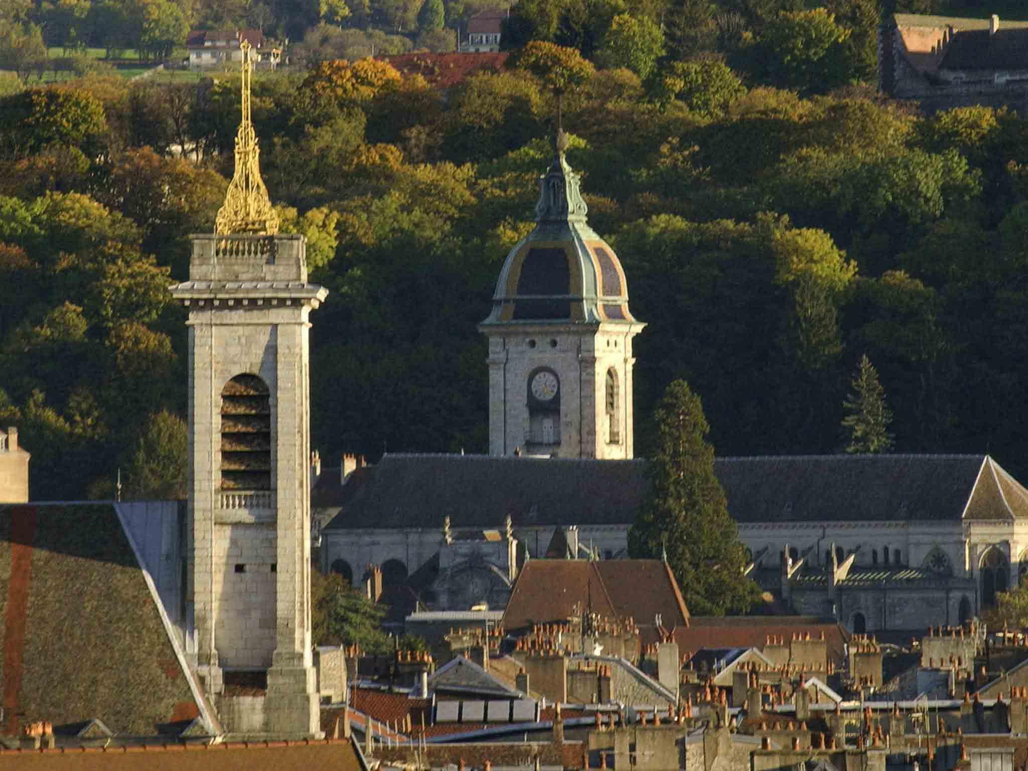 Ibis Besancon Centre La City Bagian luar foto